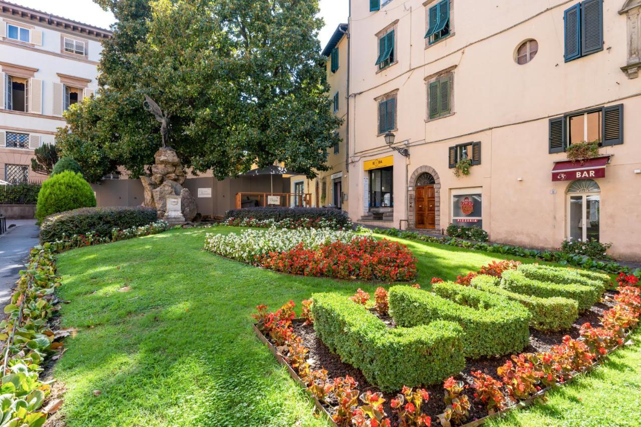 Piazza Napoleone Lovely Central Apartment 루카 외부 사진